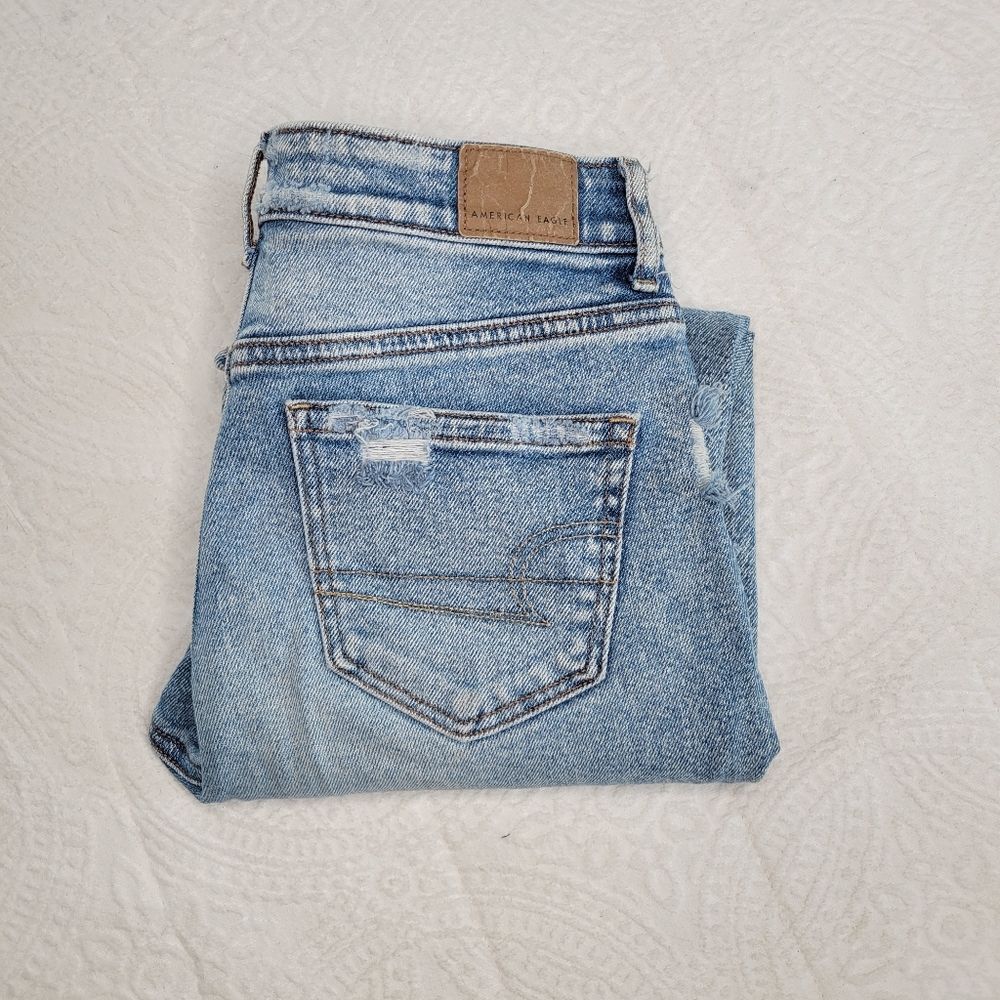 American Eagle Outfitters Light Blue Mom Jeans Distressed 0